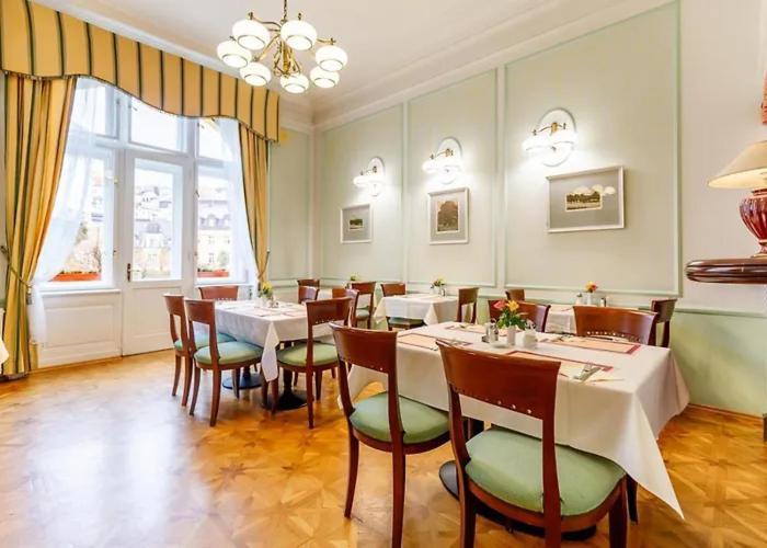 Hotel Ester Karlovy Vary Exterior foto