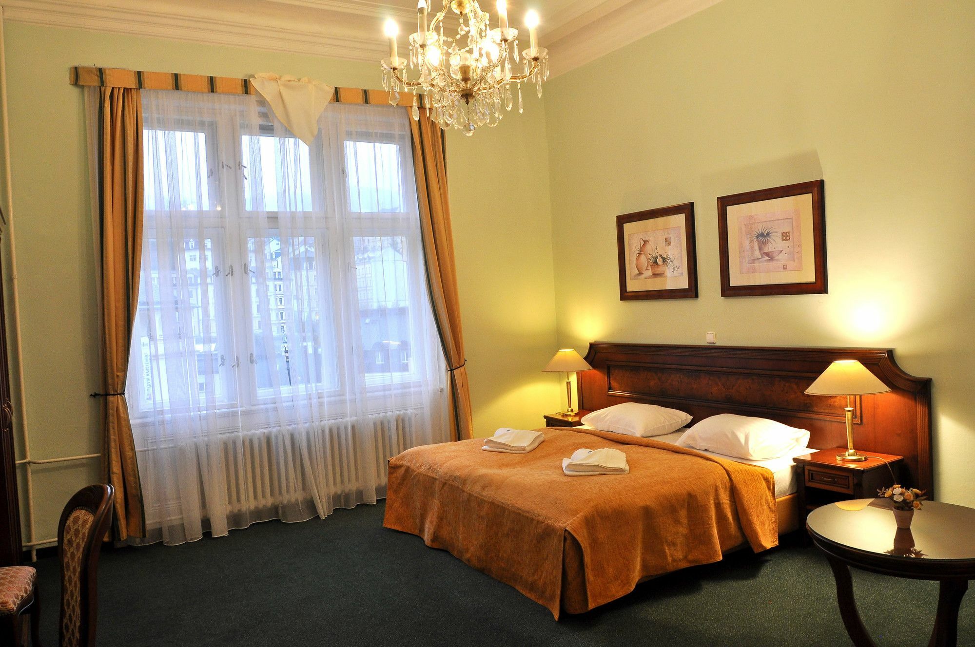 Hotel Ester Karlovy Vary Exterior foto